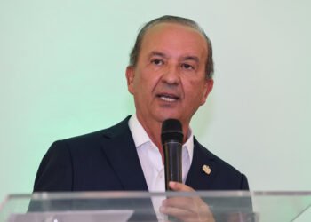 Governador de SC questiona decisão do STF e defende meritocracia