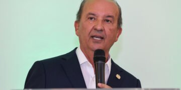 Governador de SC questiona decisão do STF e defende meritocracia