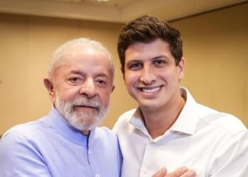 Após semana de ruídos com o PSB, Lula grava vídeo e declara apoio exclusivo a João Campos no governo de Pernambuco