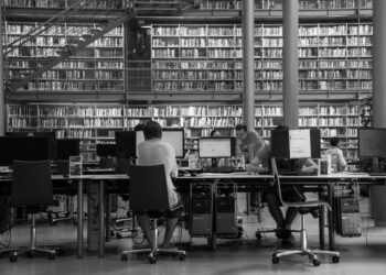 87% das universidades brasileiras caem em ranking mundial e acendem alerta sobre pesquisa e financiamento