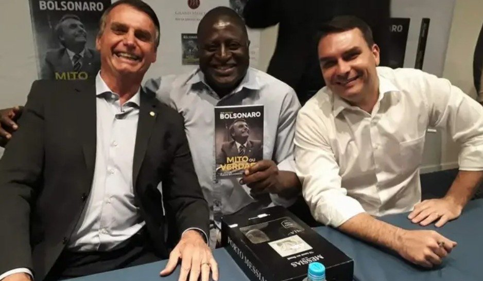 Com aval de Flávio Bolsonaro, Hélio Lopes é lançado como pré-candidato ao Senado por Roraima