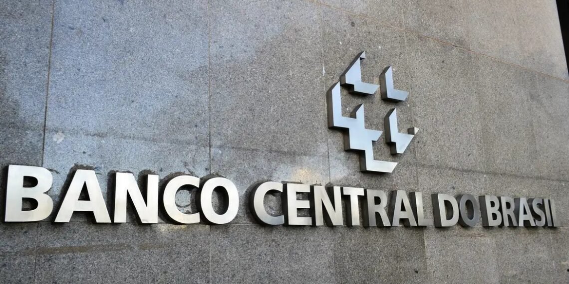 Banco Central corta a Selic pela terceira vez seguida e taxa chega a 14,25% ao ano