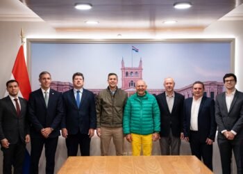 Dono da Havan visita Paraguai e estuda abrir lojas no país vizinho