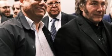 Milei se reúne com Tarcísio no sábado antes da convenção do PL que oficializa Flávio Bolsonaro