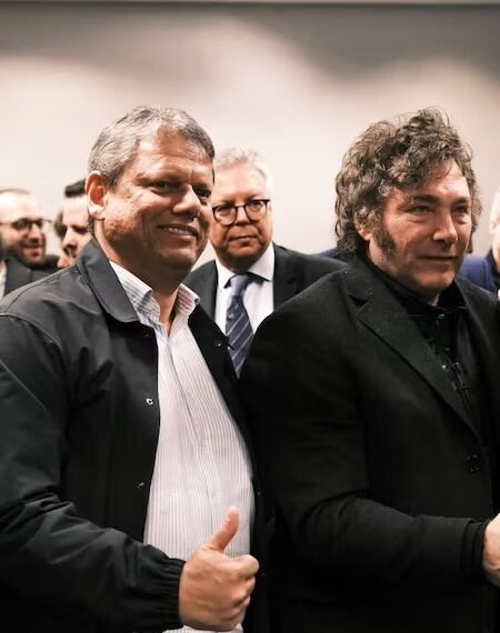 Milei se reúne com Tarcísio no sábado antes da convenção do PL que oficializa Flávio Bolsonaro