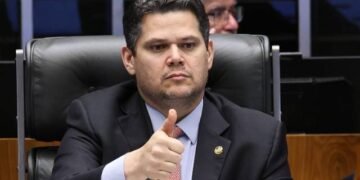 Presidente do Senado, Davi Alcolumbre, durante sessão do Congresso Nacional