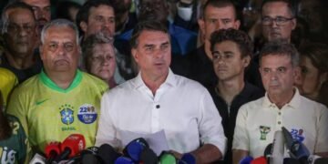 Senador Flávio Bolsonaro, candidato derrotado no segundo turno de 2026